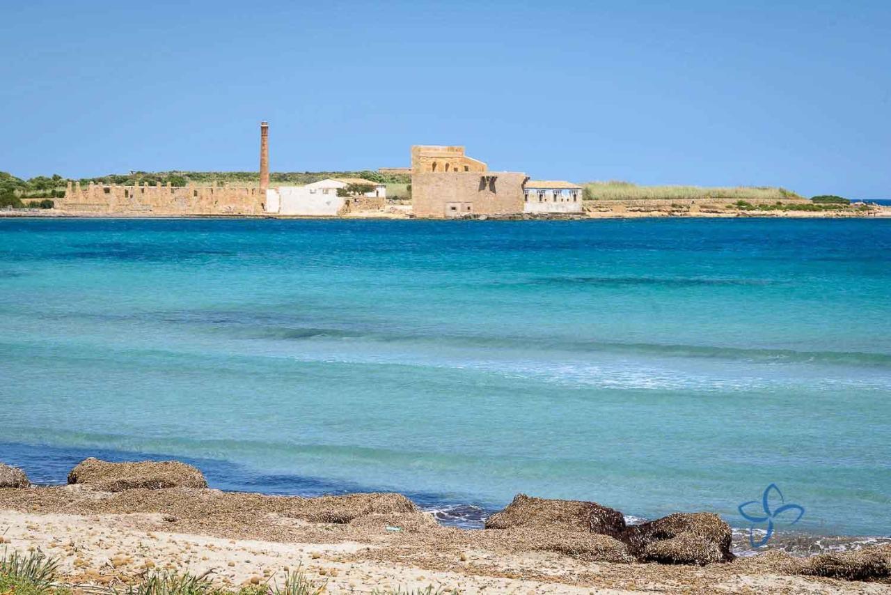 Terre Di Mare Near The Sandy Beach With Pool, Parking & Wifi Fontane Bianche Exterior photo
