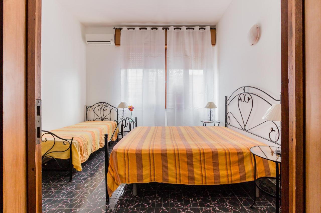 Terre Di Mare Near The Sandy Beach With Pool, Parking & Wifi Fontane Bianche Exterior photo