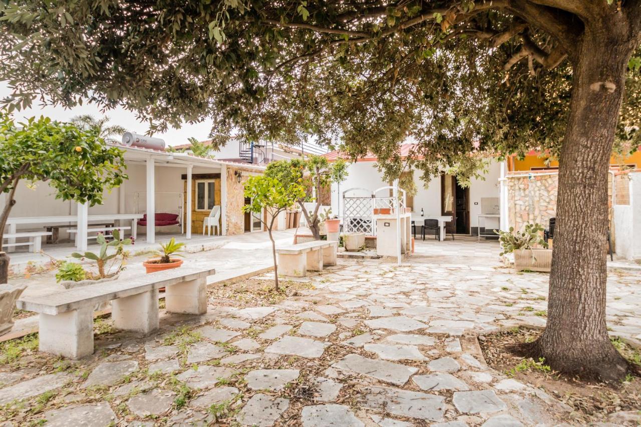 Terre Di Mare Near The Sandy Beach With Pool, Parking & Wifi Fontane Bianche Exterior photo