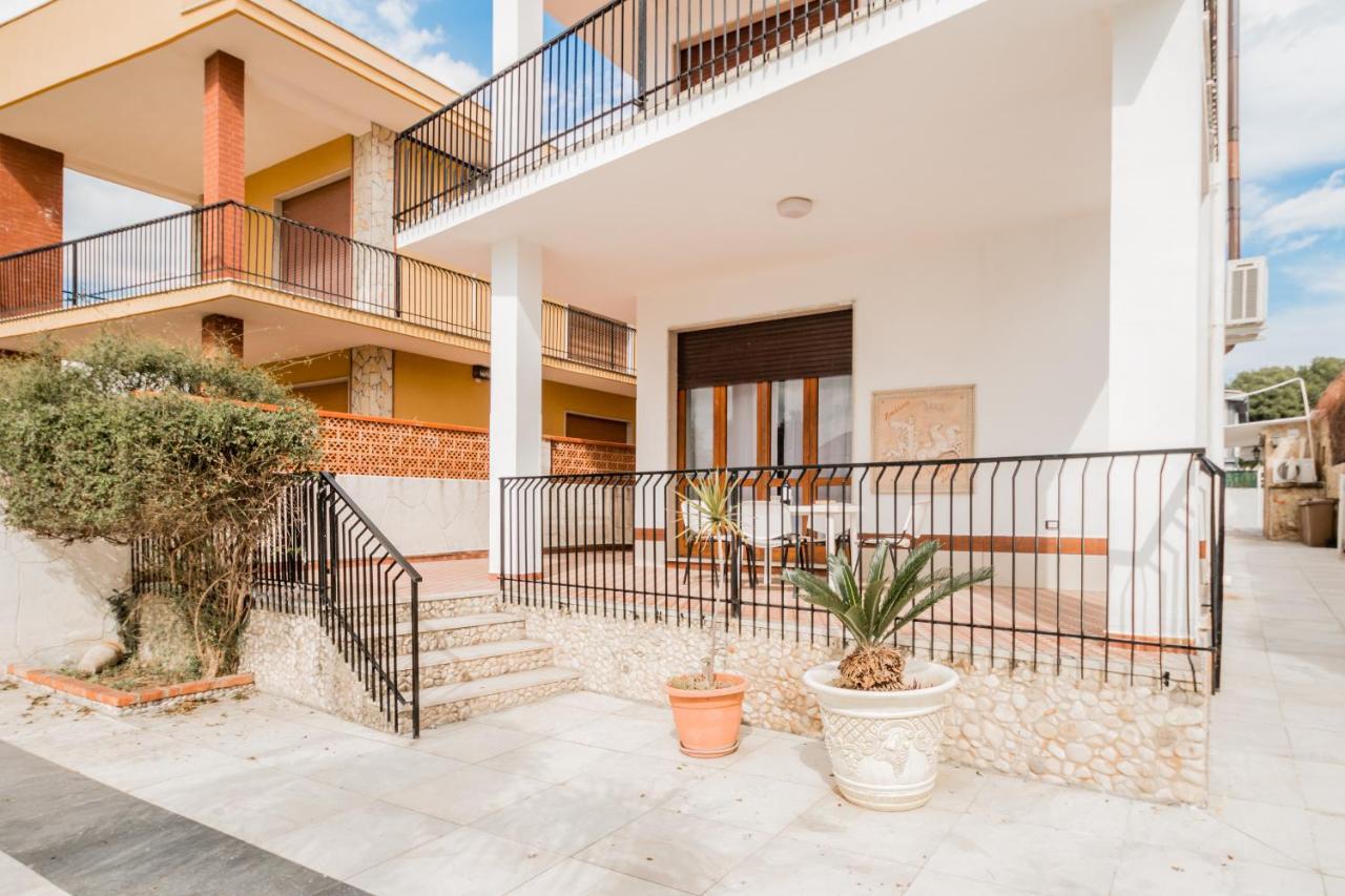 Terre Di Mare Near The Sandy Beach With Pool, Parking & Wifi Fontane Bianche Exterior photo